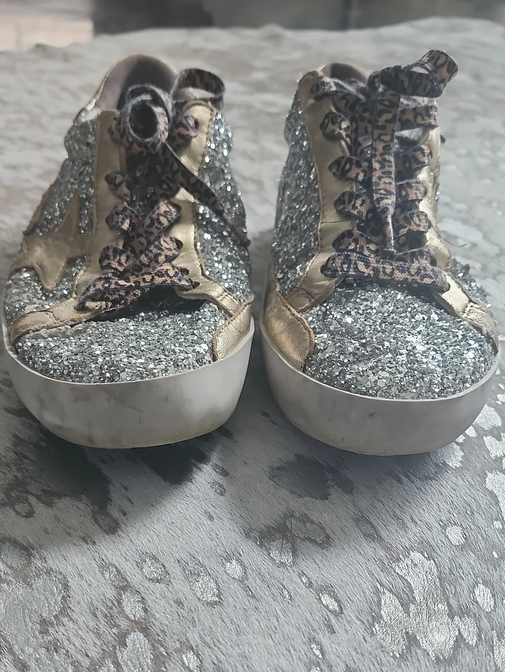 Golden Goose Super-Star Low Top Sneakers in Silver Glitter Sz41